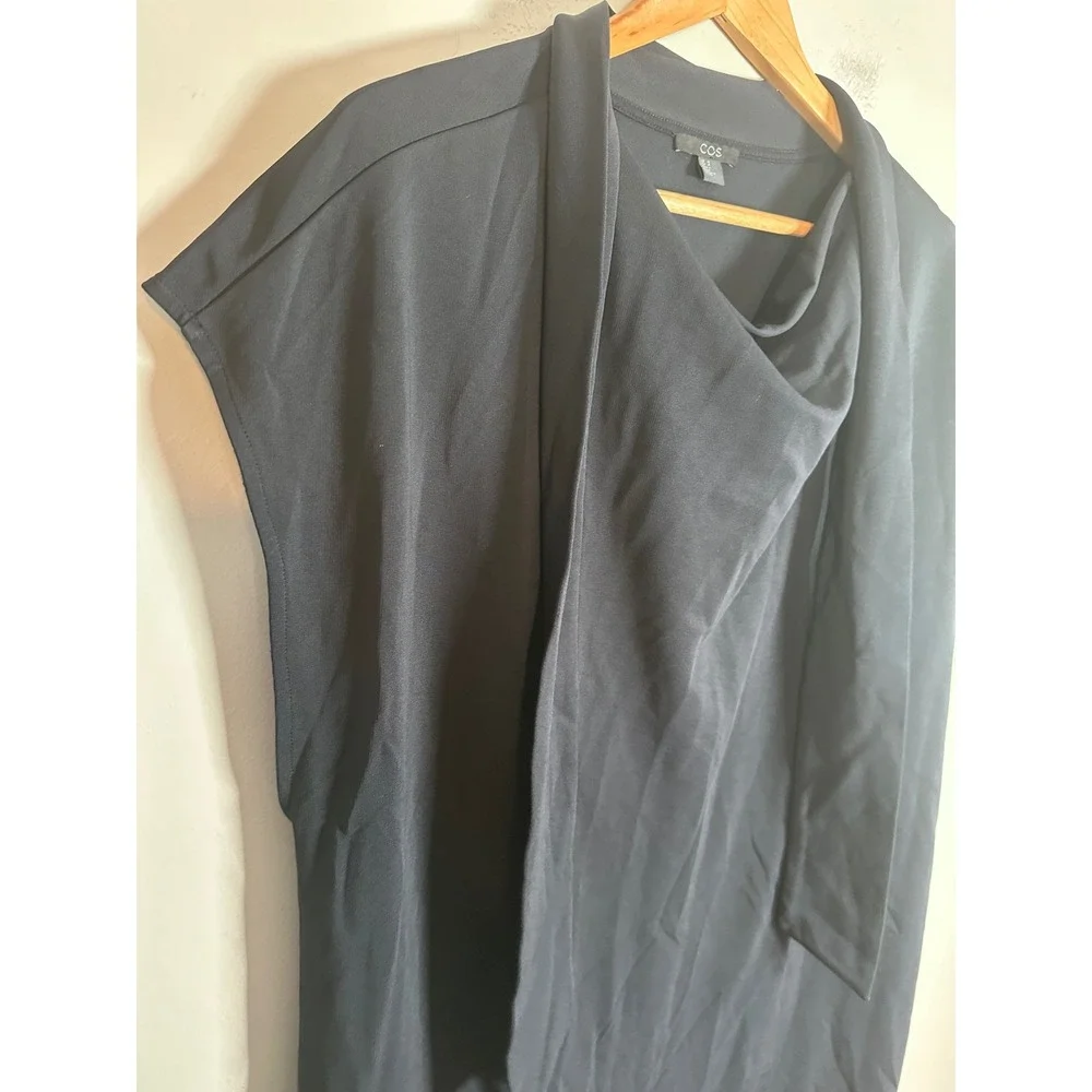 COS sleeveless shift